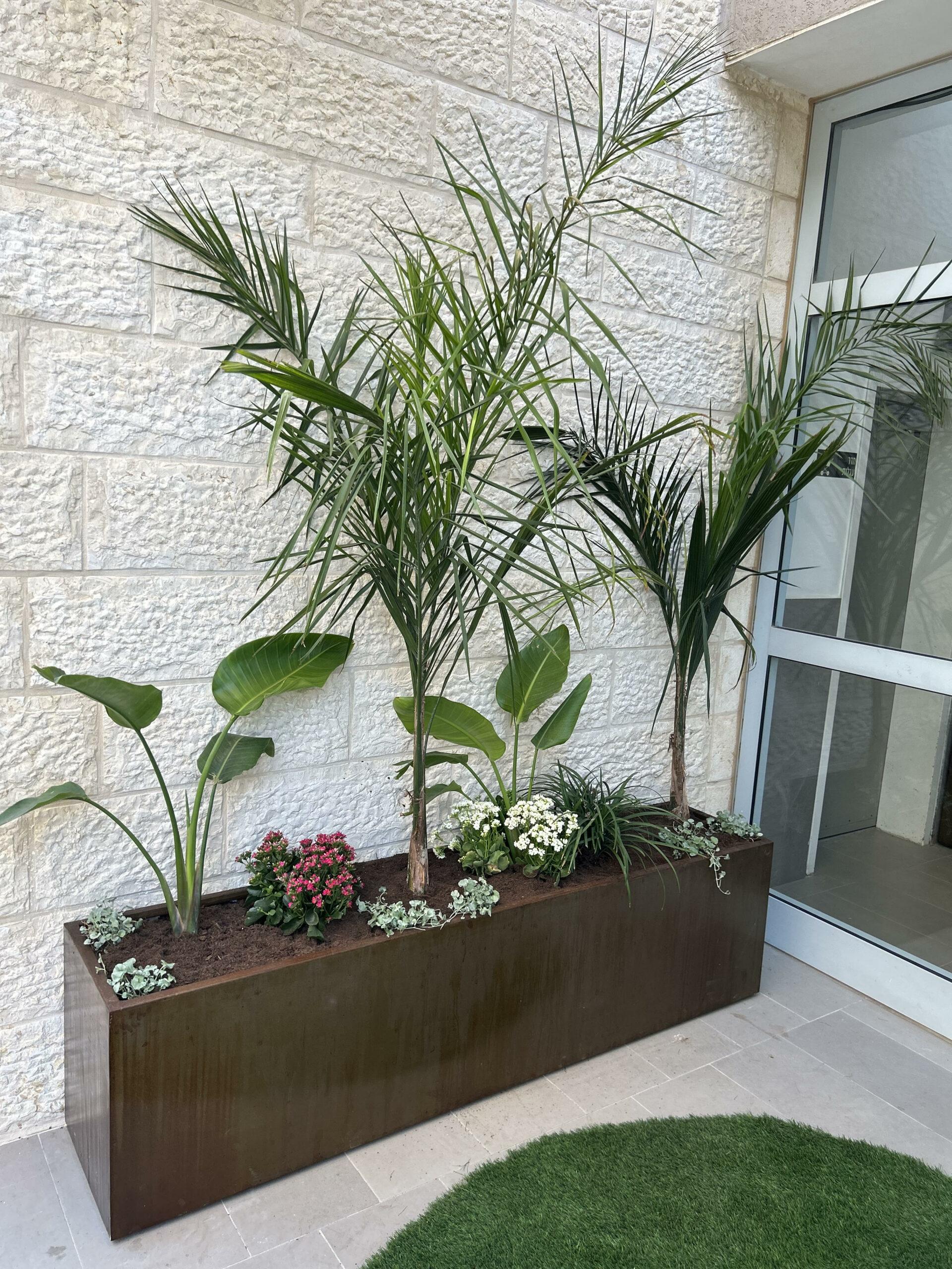 אדנית חוץ